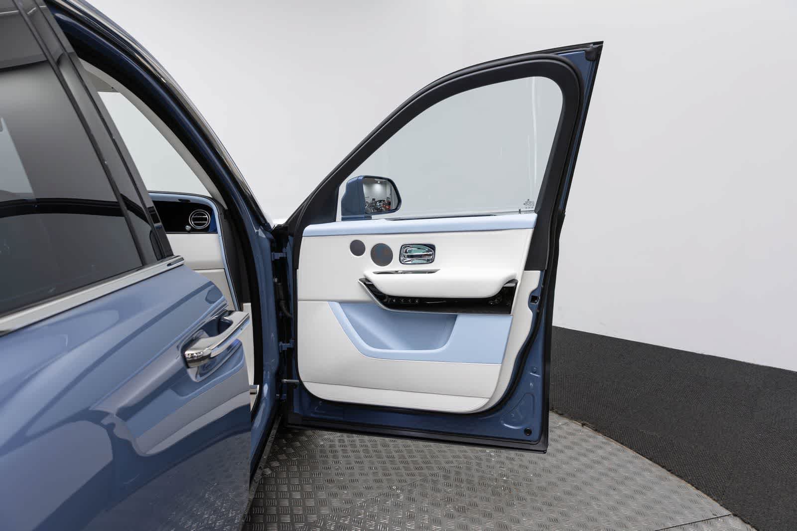 New 2027 Rolls-Royce Cullinan AWD/4WD image 46