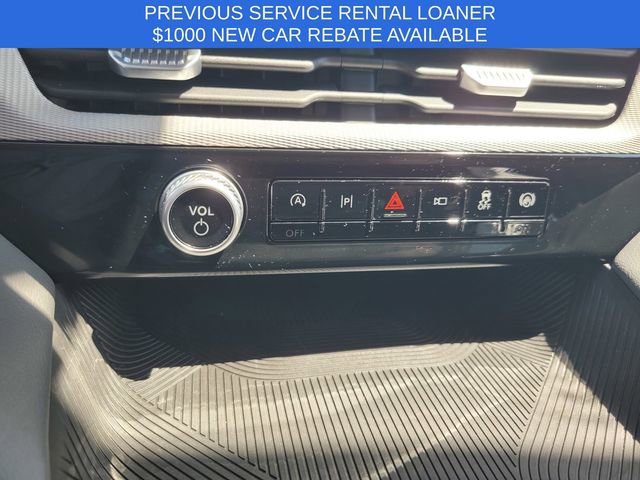 Used 2026 Ford Explorer Active AWD/4WD image 23
