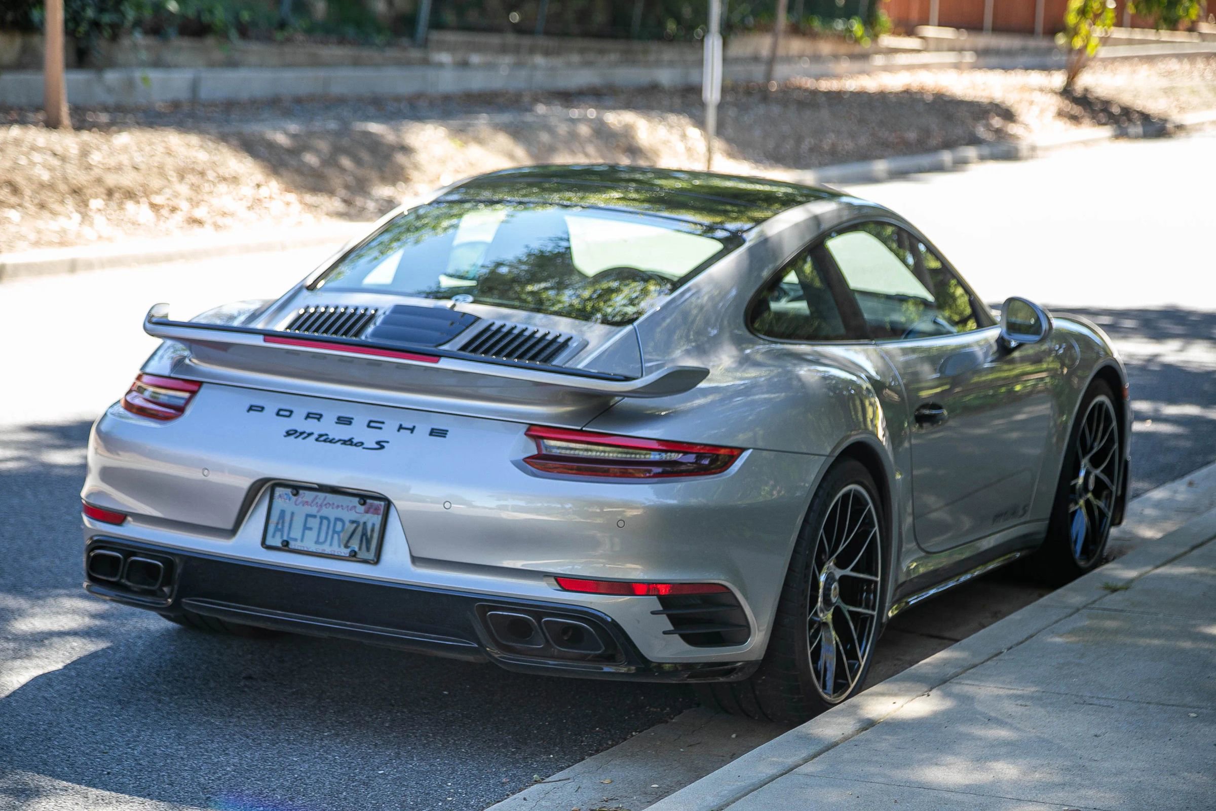 Used 2018 Porsche 911 Turbo S image 4