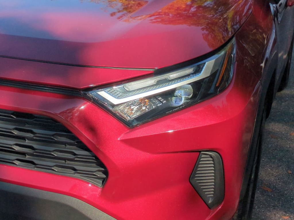 Used 2023 Toyota RAV4 XLE image 10