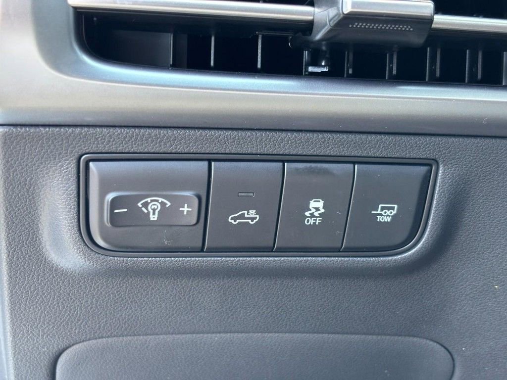 New 2025 Hyundai Santa Cruz Limited image 11