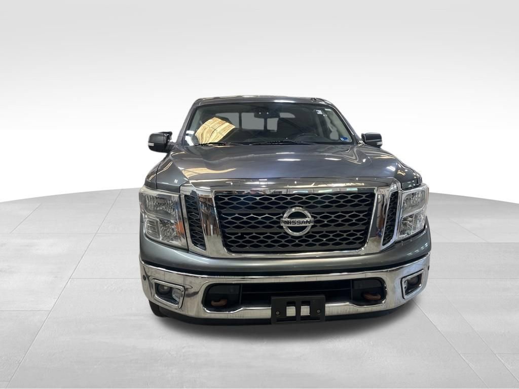 Used 2017 Nissan Titan SV AWD/4WD image 9