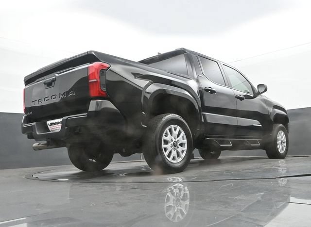 Used 2024 Toyota Tacoma SR5 AWD/4WD image 24