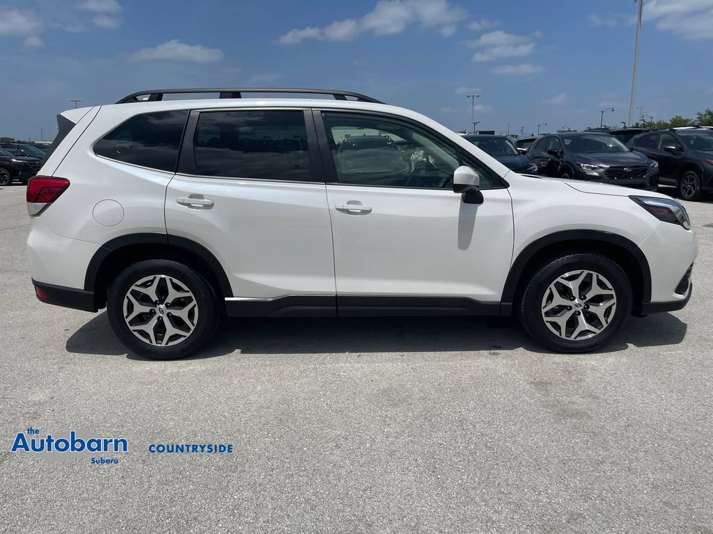 Used 2023 Subaru Forester Premium AWD/4WD image 6