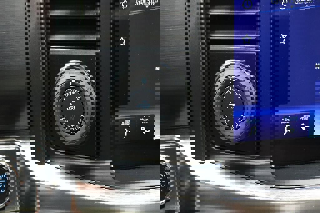 Used 2023 Ford F150 Lariat w/ Equipment Group 502A High image 31