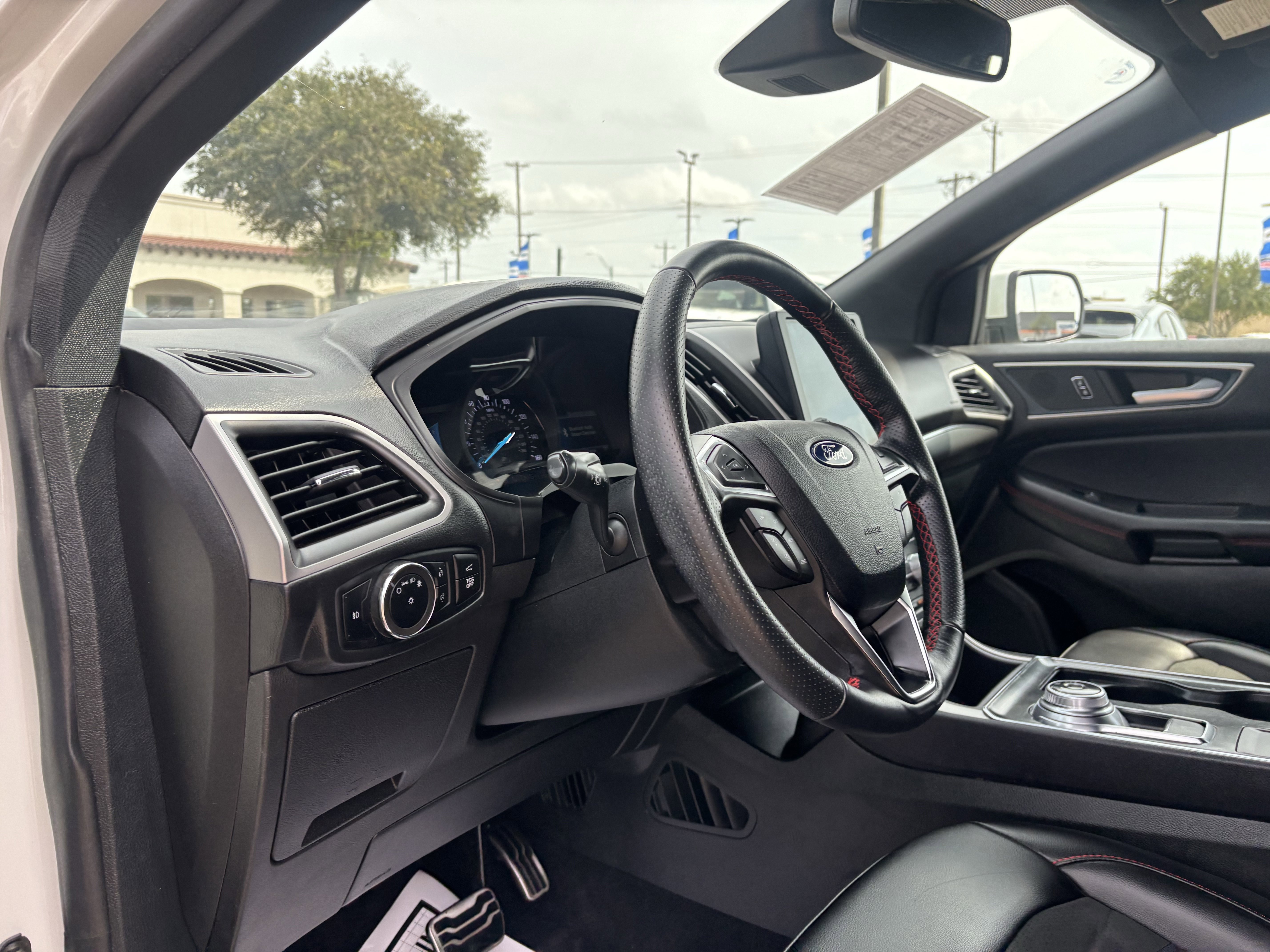 Certified 2024 Ford Edge ST-Line image 12