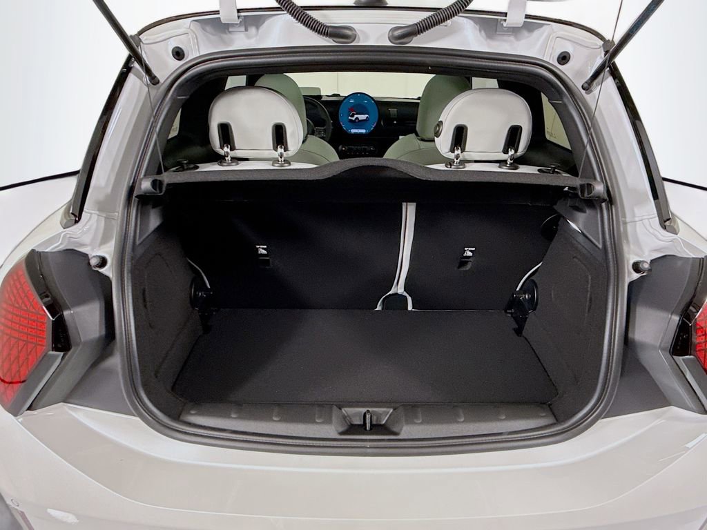 New 2026 MINI Cooper 2-Door Hardtop image 26