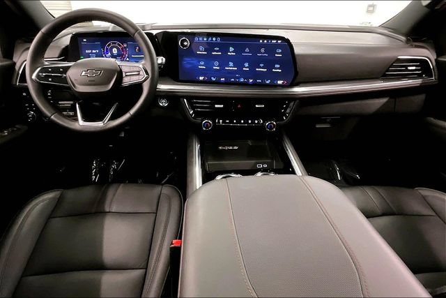 Used 2026 Chevrolet Suburban RST w/ RST Capability Package AWD/4WD image 19