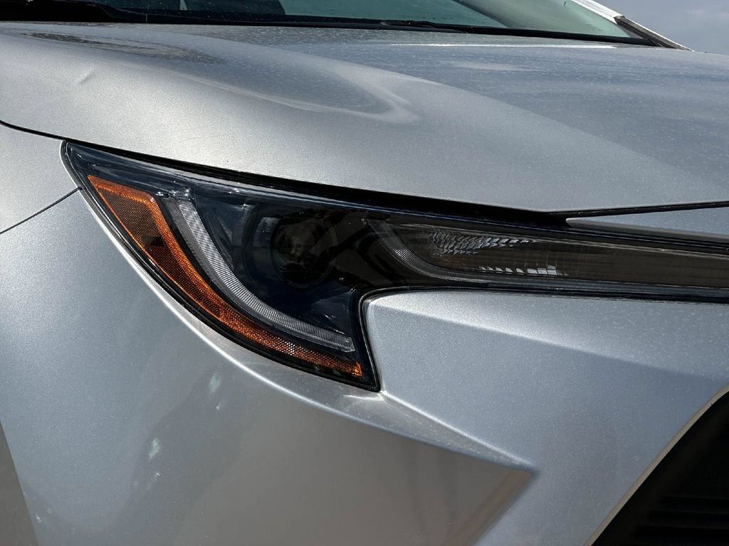 Certified 2025 Toyota Corolla LE FWD image 10