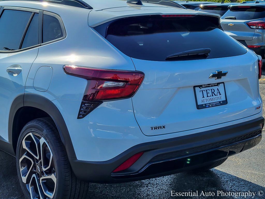 New 2026 Chevrolet Trax RS w/ Sunroof Package image 6