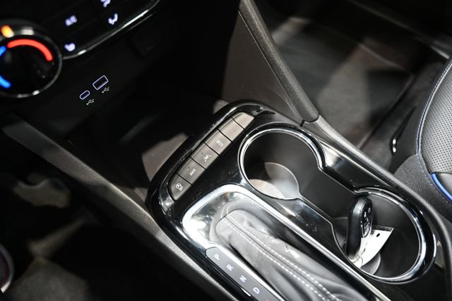 Used 2025 Buick Encore GX Sport Touring w/ Experience Buick Package image 18