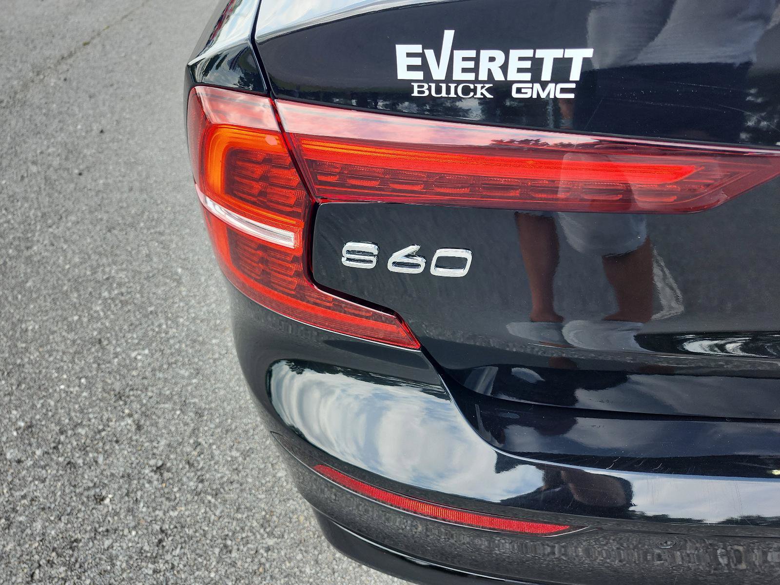 Used 2024 Volvo S60 B5 Plus FWD image 4