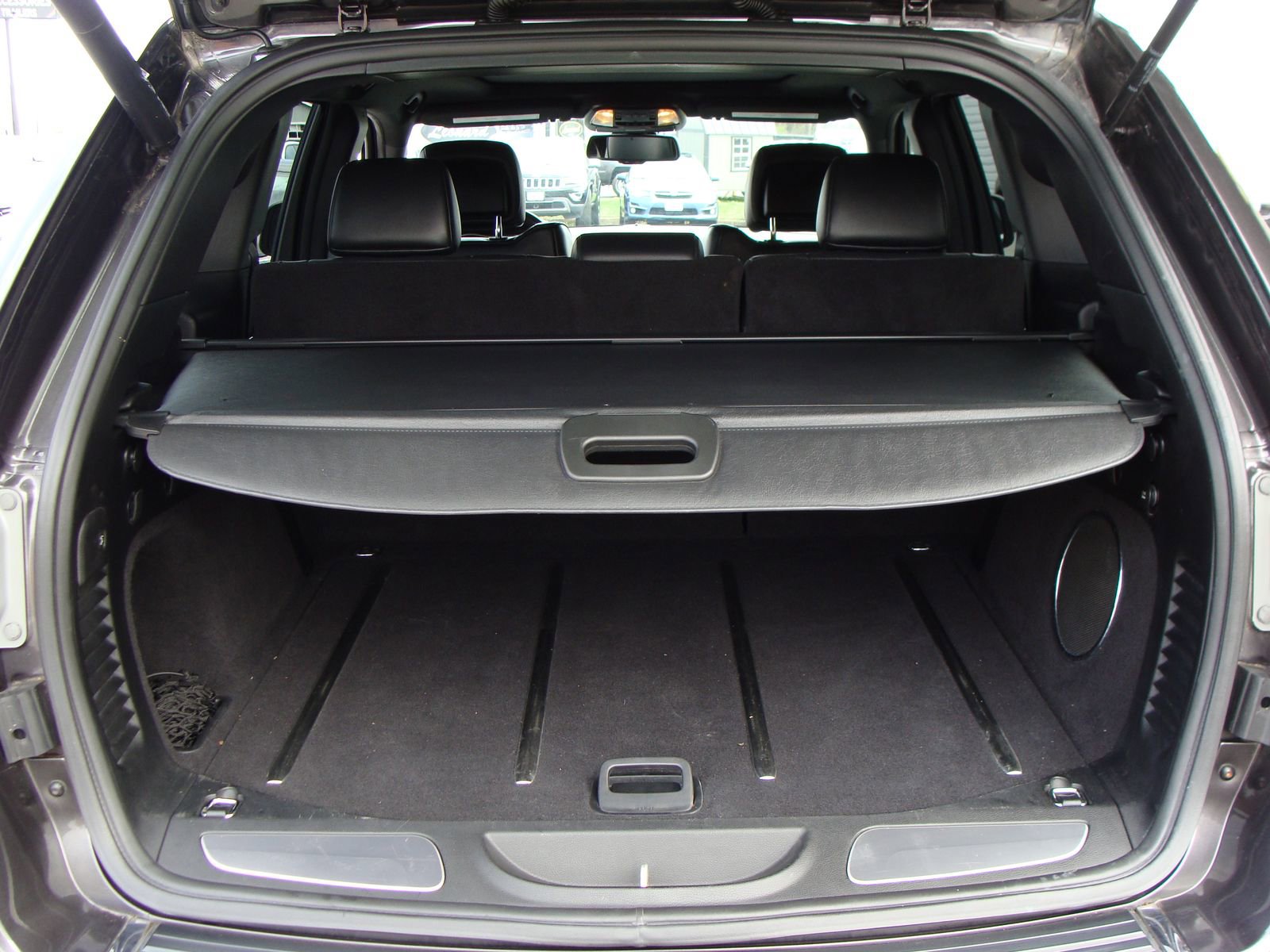 Used 2014 Jeep Grand Cherokee Overland image 38