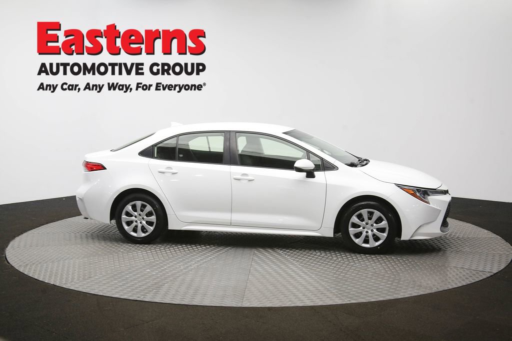 Used 2022 Toyota Corolla LE image 45