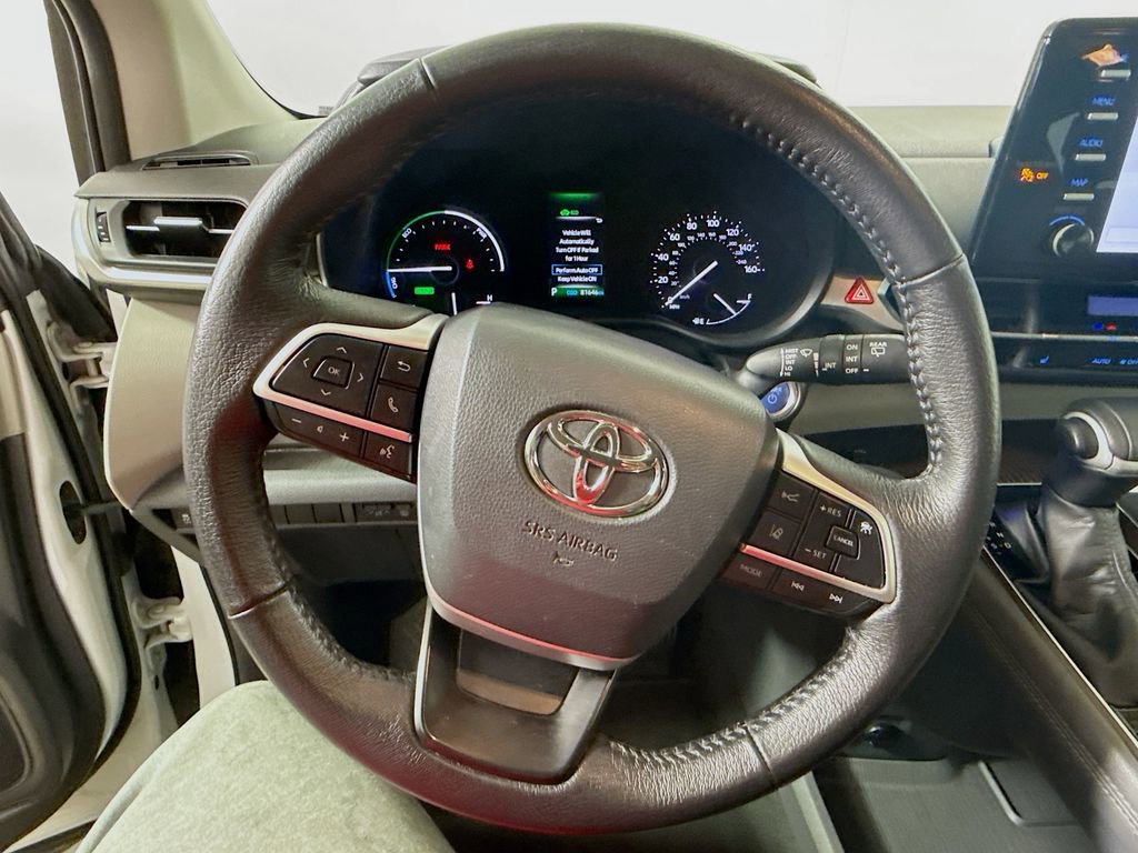 Certified 2022 Toyota Sienna XLE FWD image 11