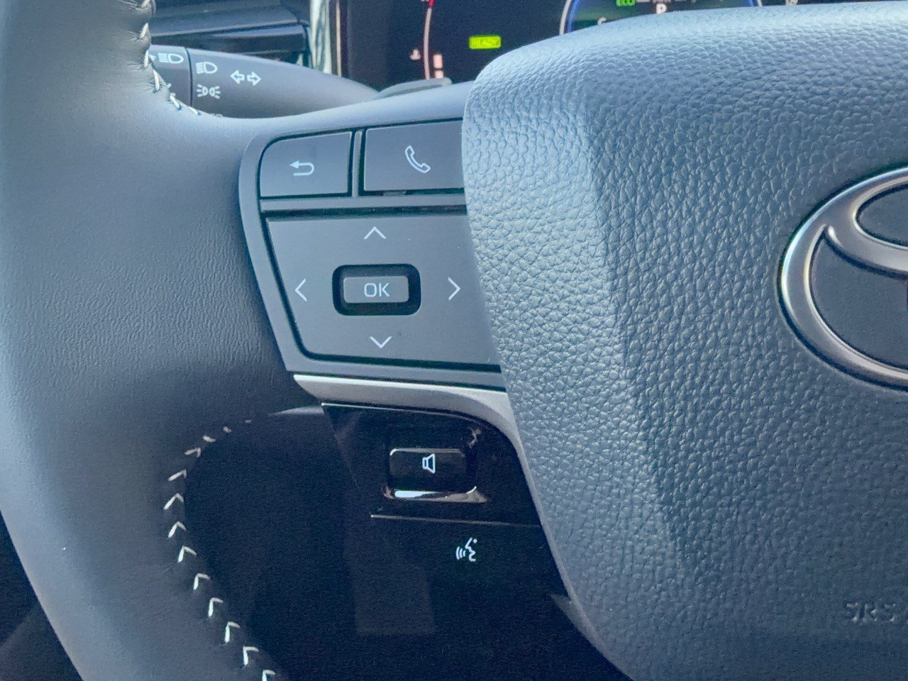 Used 2026 Toyota Camry SE FWD image 18