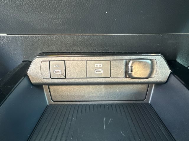 Used 2024 Toyota Prius XLE FWD image 31
