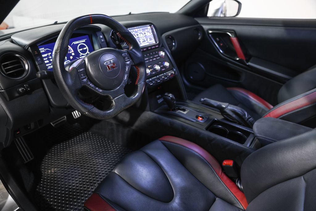 Used 2015 Nissan GT-R Black Edition AWD/4WD image 31