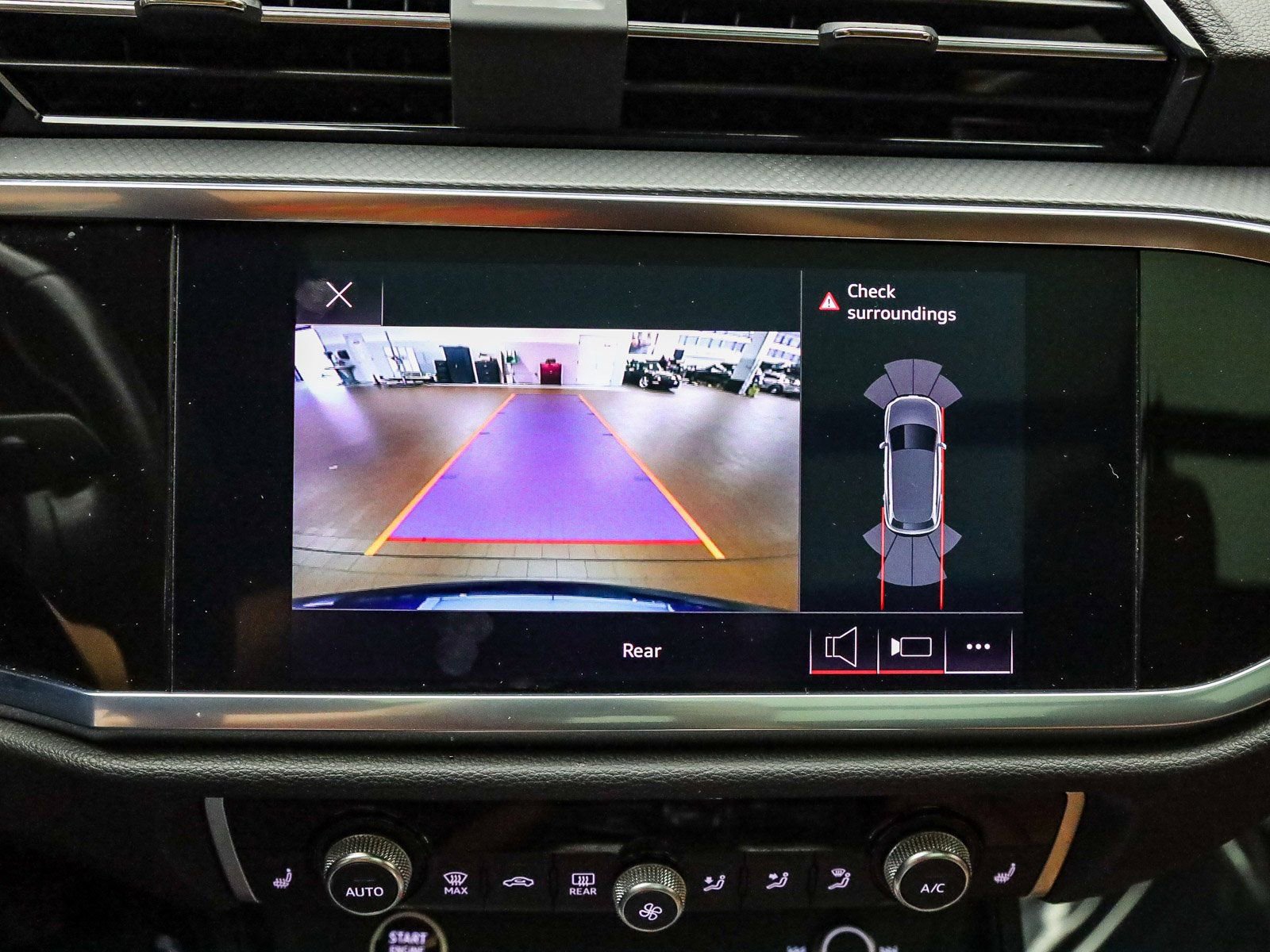 Certified 2022 Audi Q3 2.0T Premium w/ Convenience Package image 27