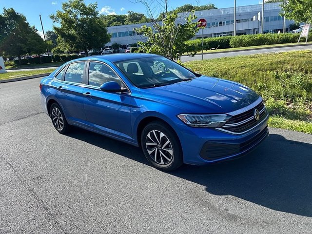 Used 2022 Volkswagen Jetta S FWD image 2