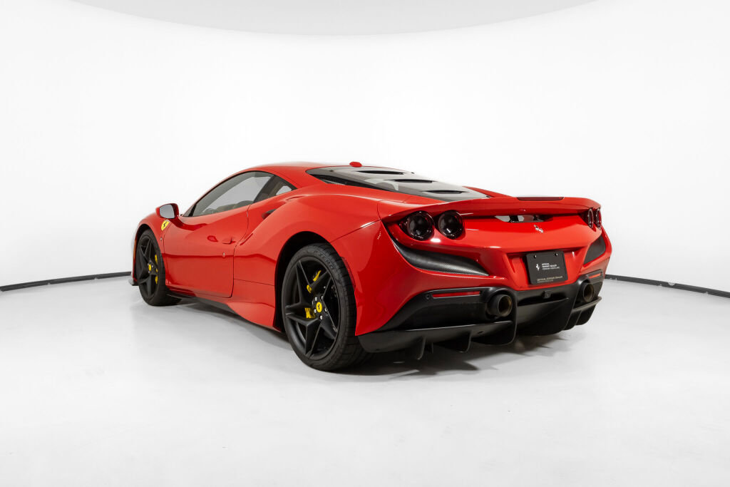 Used 2022 Ferrari F8 Tributo image 4