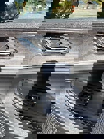 New 2025 Jeep Grand Cherokee Limited w/ Black Appearance Package image 46