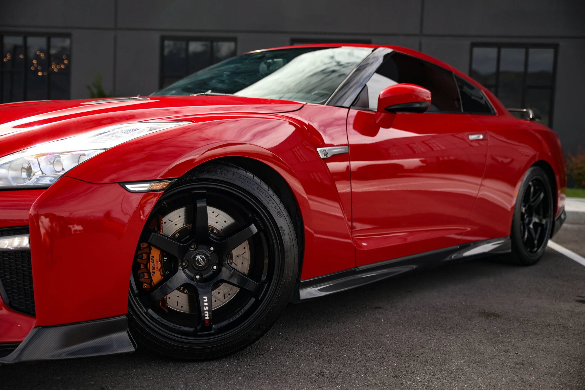 Used 2019 Nissan GT-R Track Edition AWD/4WD image 6