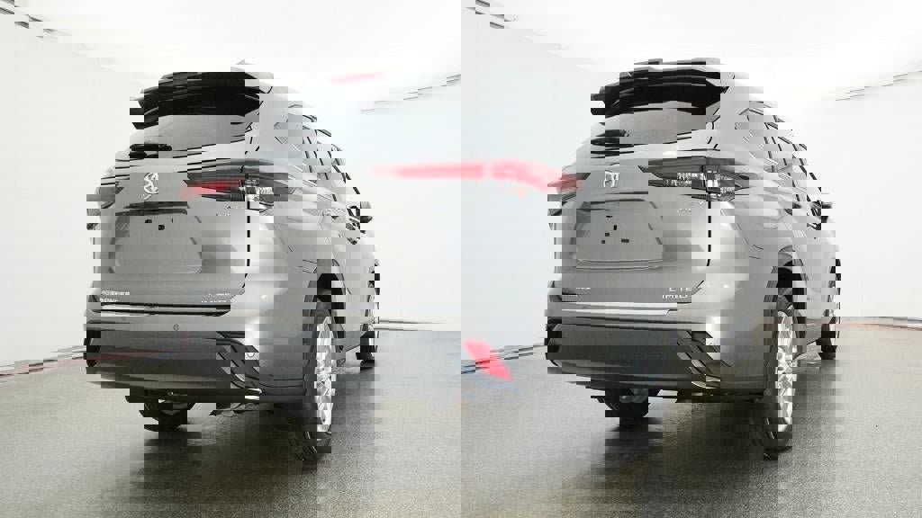 New 2026 Toyota Highlander Limited image 8