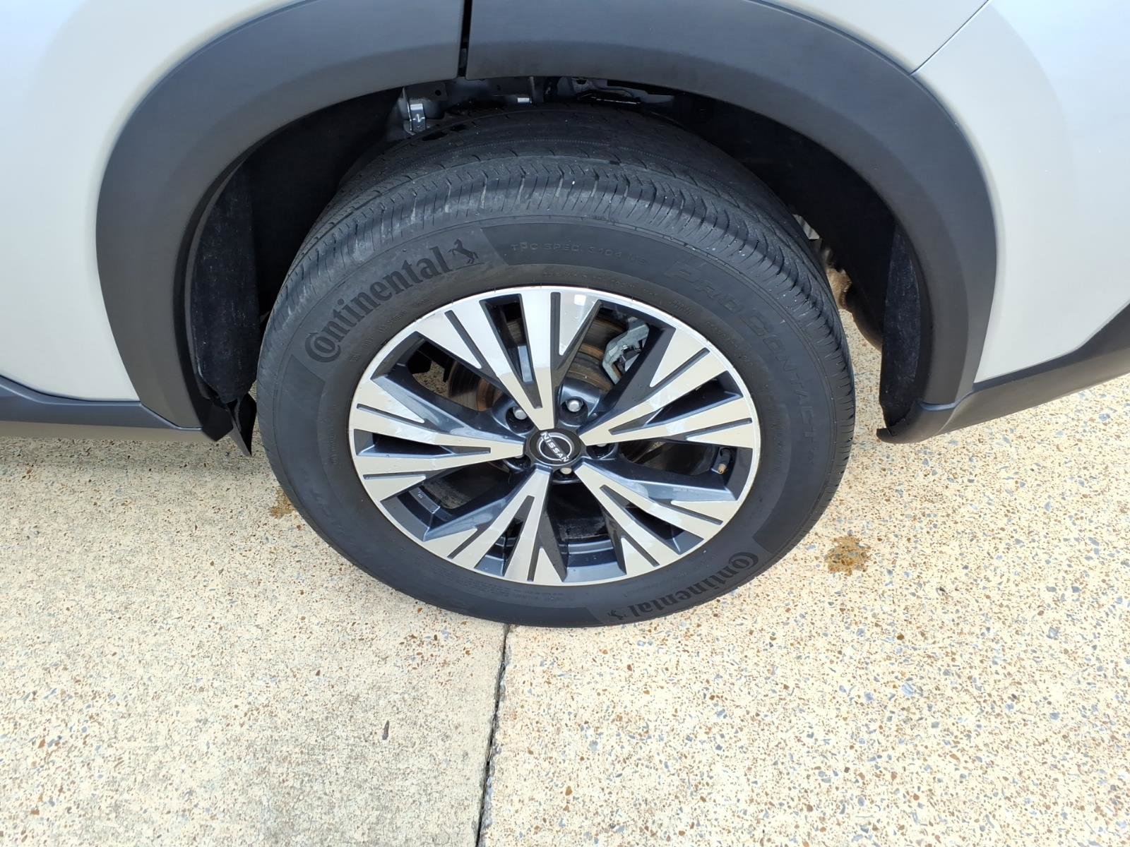 Used 2023 Nissan Rogue SV AWD/4WD image 8