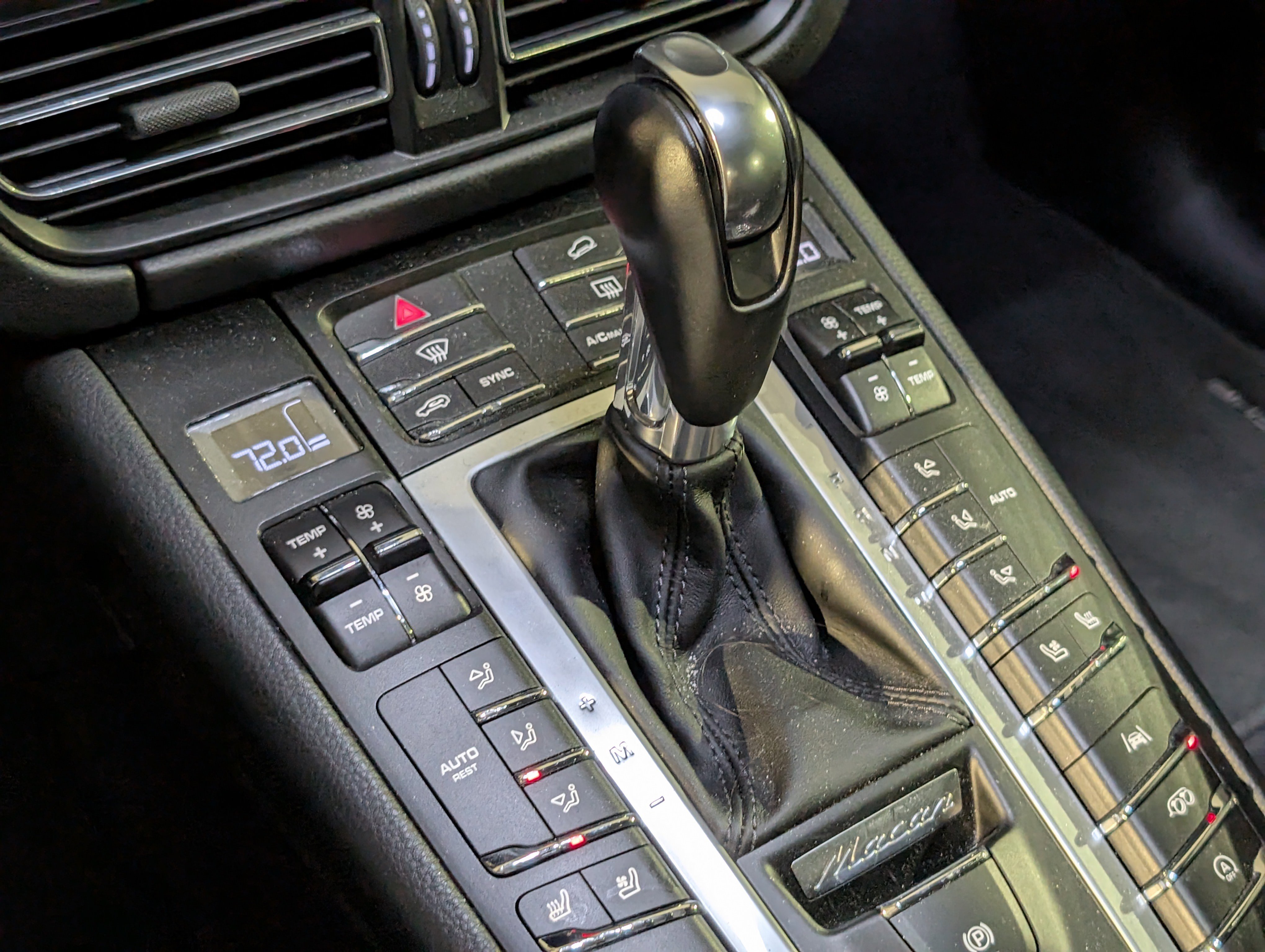 Certified 2020 Porsche Macan GTS image 38