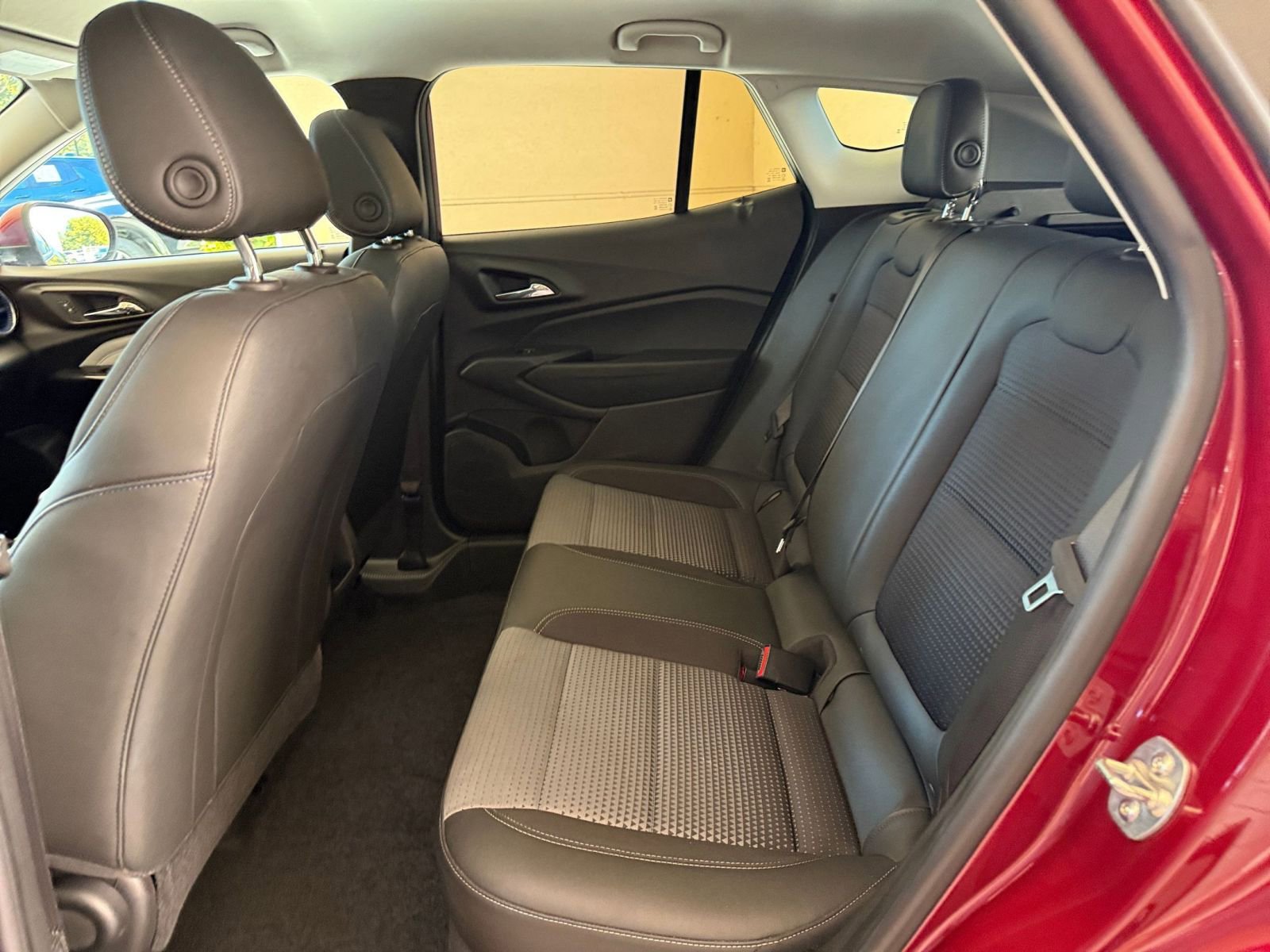 Used 2025 Chevrolet Trax LT image 20