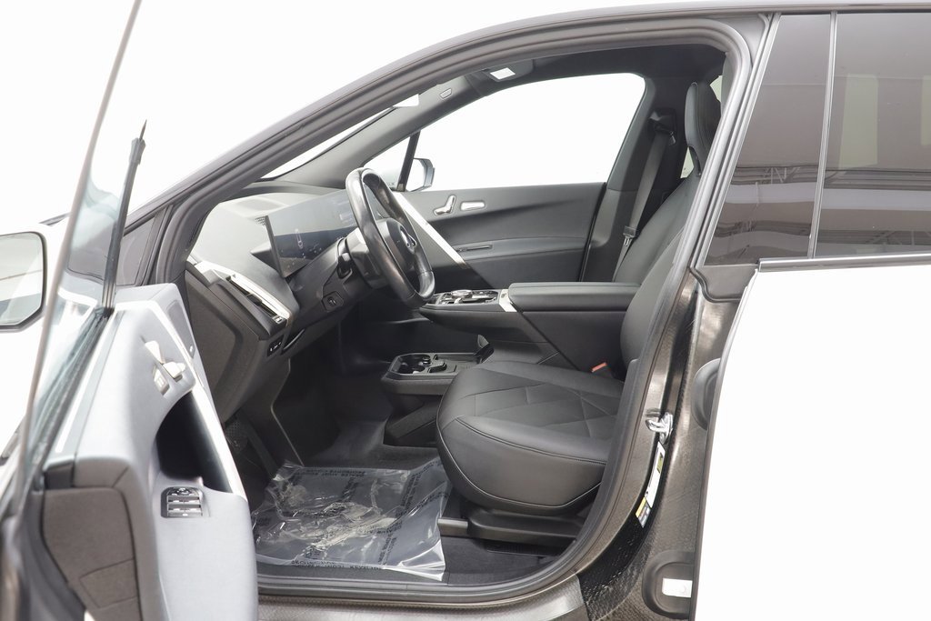 Used 2025 BMW iX xDrive50 image 6