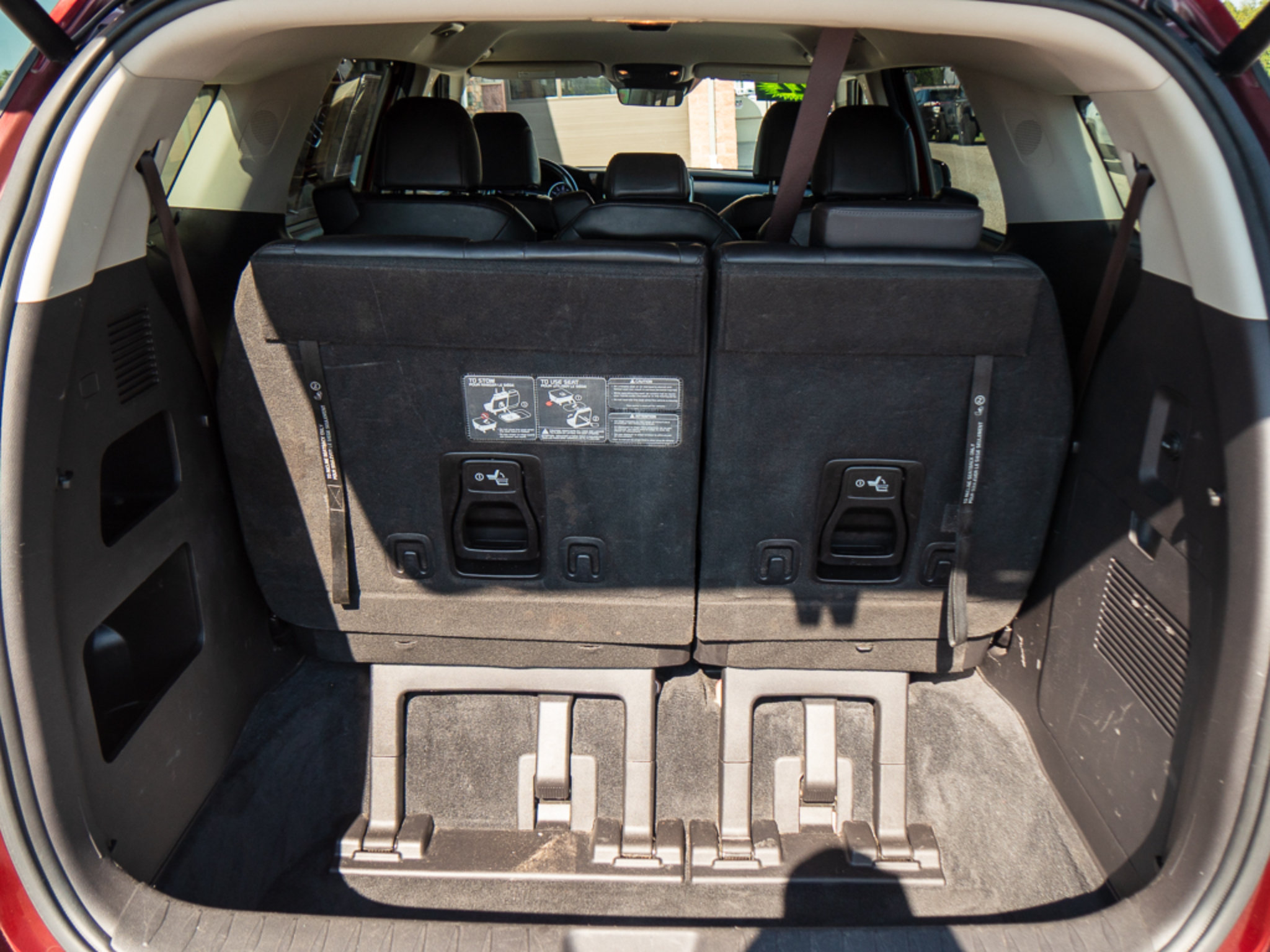 Used 2022 Kia Carnival EX FWD image 29