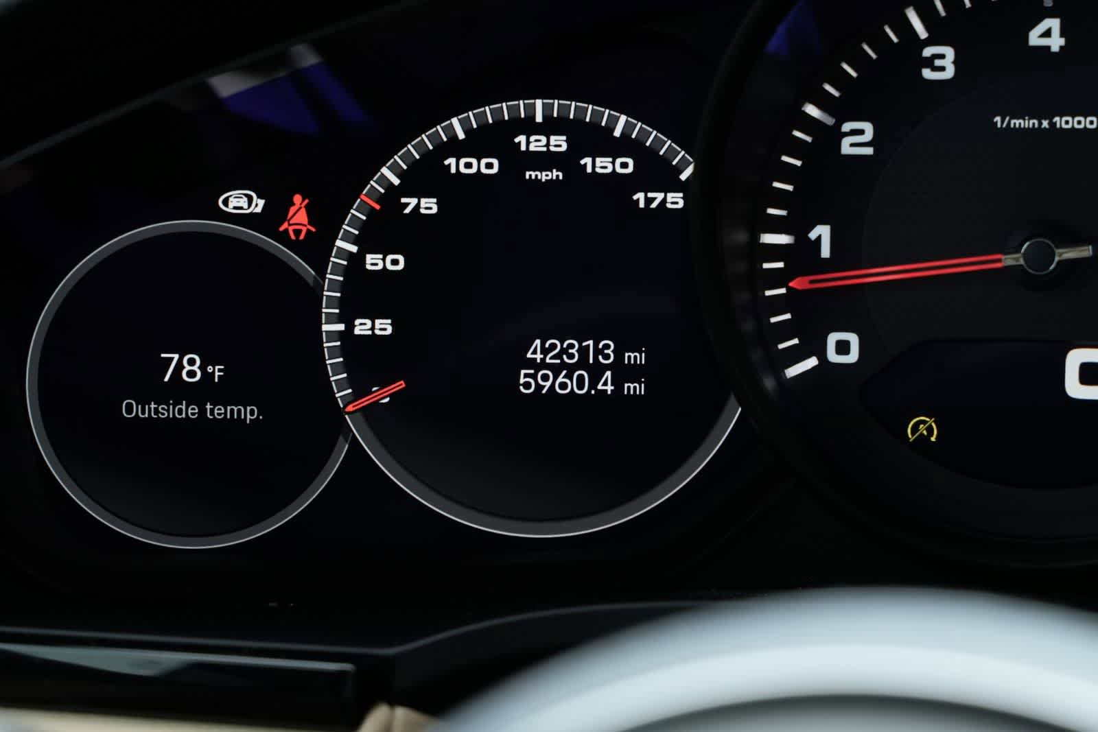 Used 2023 Porsche Cayenne Platinum Edition AWD/4WD image 11