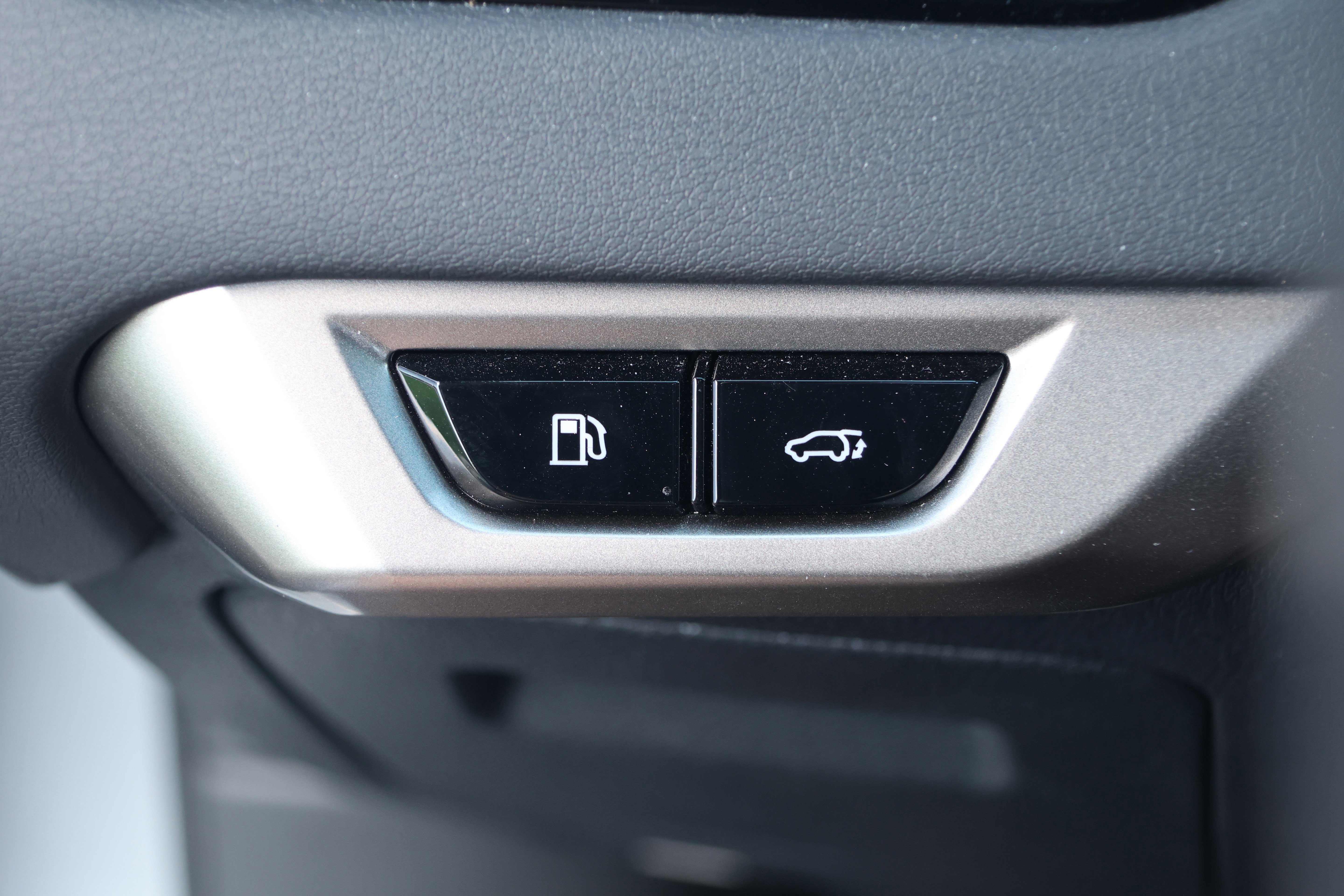 Certified 2023 Lexus RX 500h F Sport w/ Accessory Package (Z1) image 15