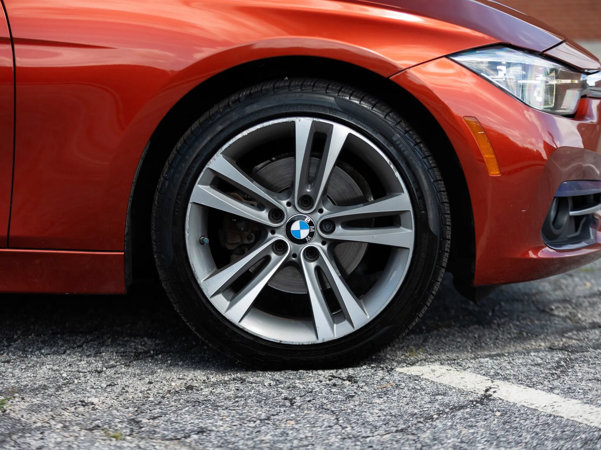 Used 2018 BMW 330i xDrive Sedan AWD/4WD image 16