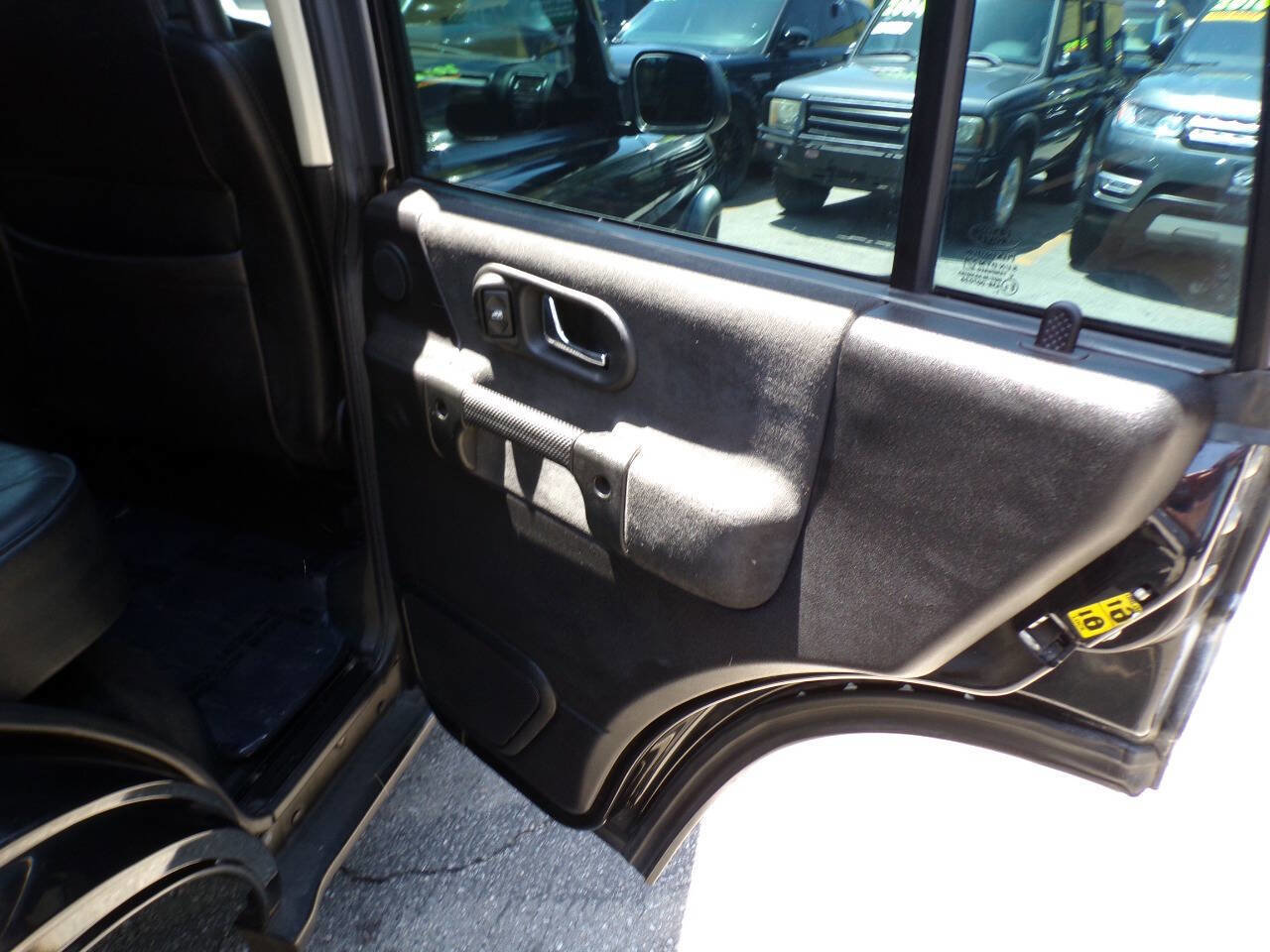 Used 2003 Land Rover Discovery SE image 13