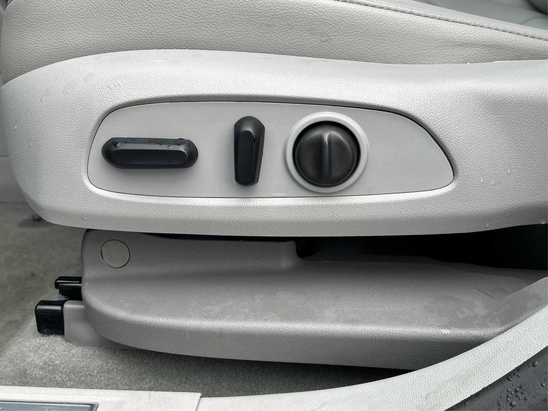 Certified 2023 GMC Acadia SLT image 24