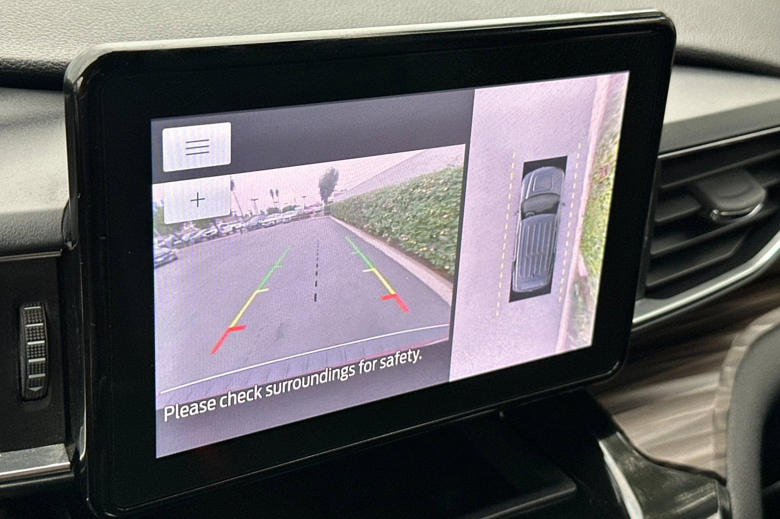 Used 2021 Ford Explorer Limited w/ Equipment Group 301A image 21