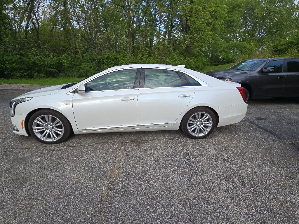 Used 2019 Cadillac XTS Luxury AWD/4WD image 3