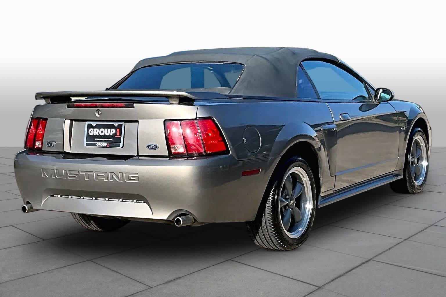 Used 2001 Ford Mustang GT RWD image 12