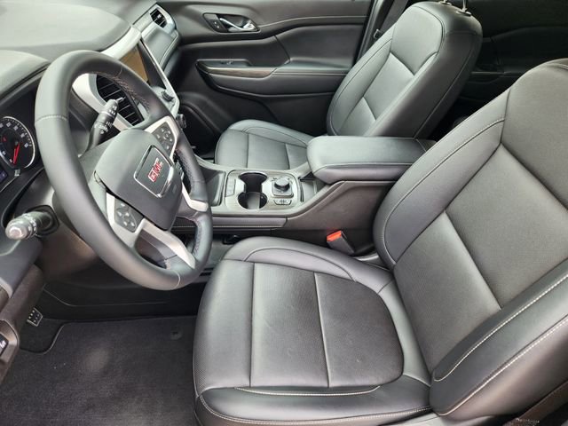 Used 2023 GMC Acadia SLT image 13