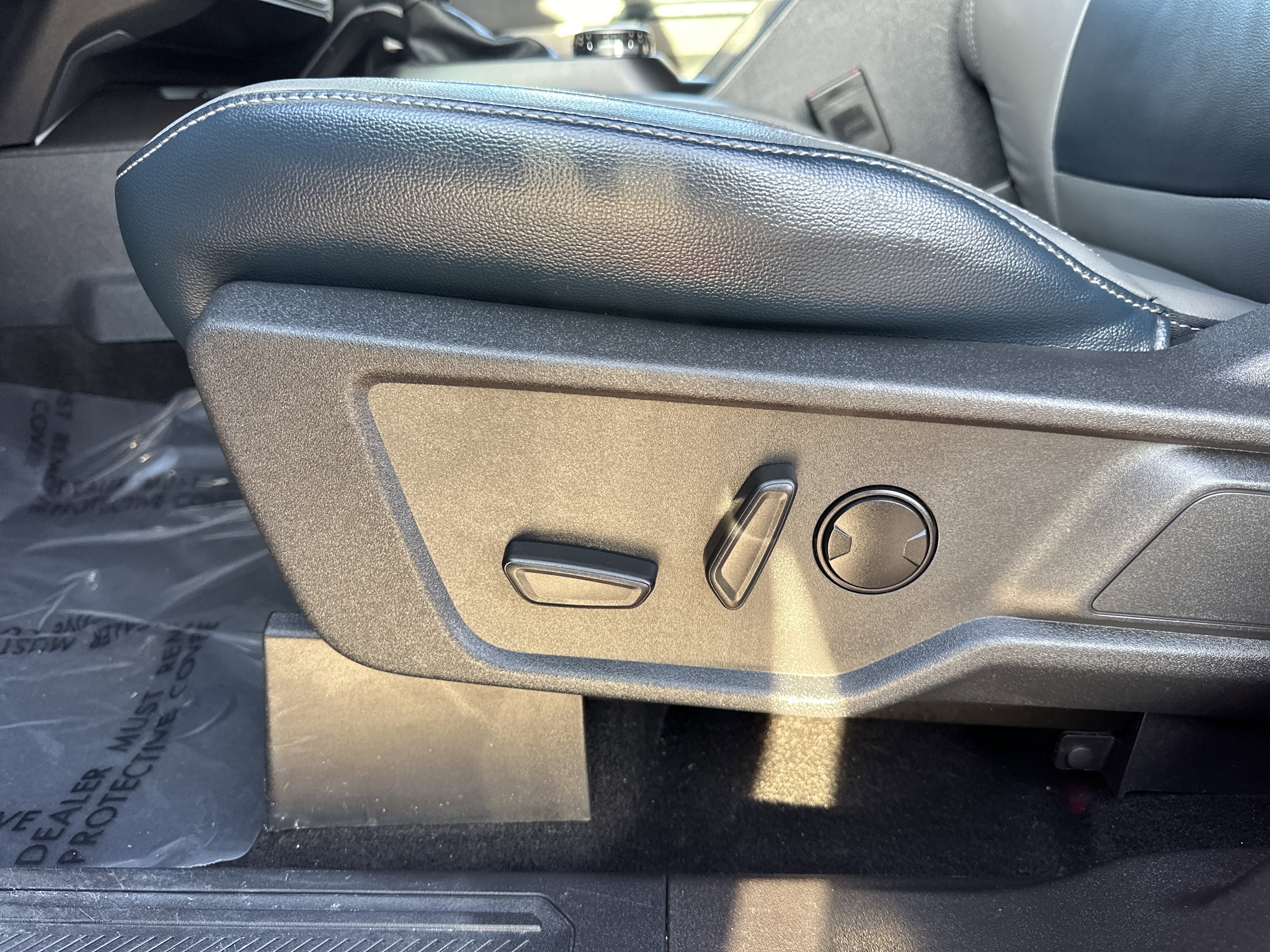 Used 2023 Ford Bronco Outer Banks image 13