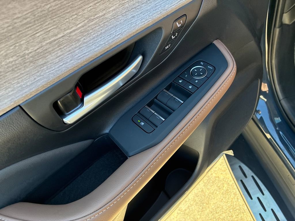 New 2026 Toyota Grand Highlander Platinum image 13