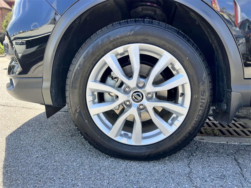 Used 2022 Nissan Rogue Sport SV w/ Technology Package image 10