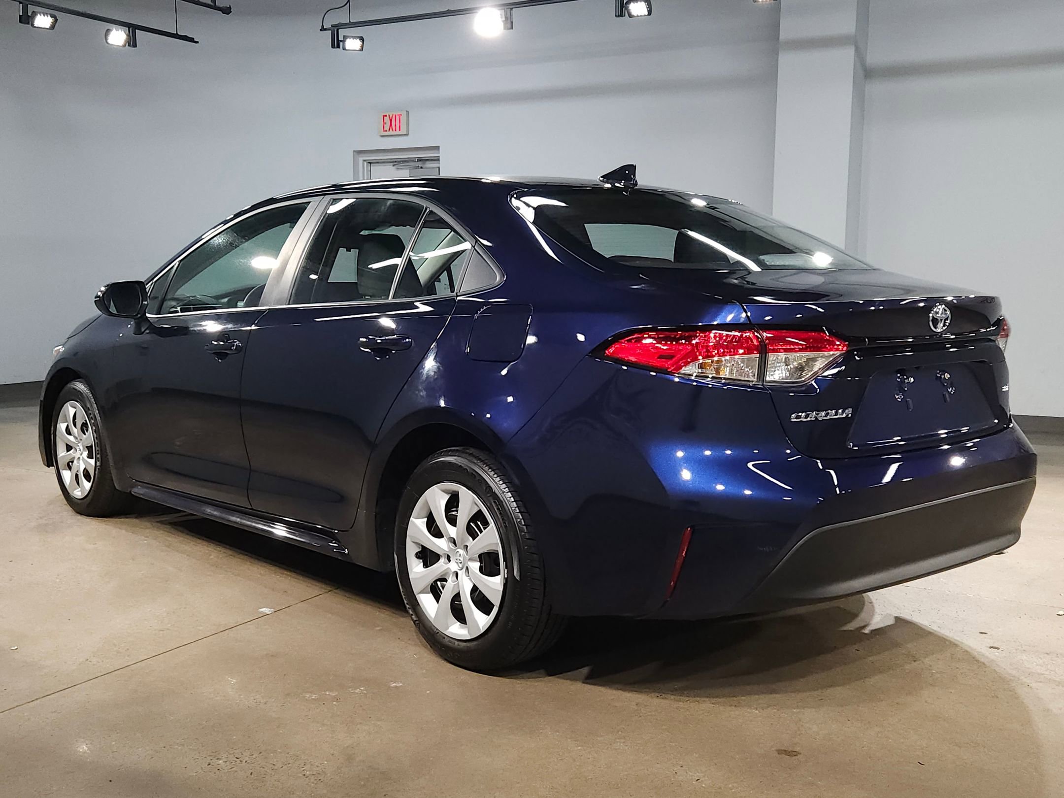 Used 2025 Toyota Corolla LE image 5