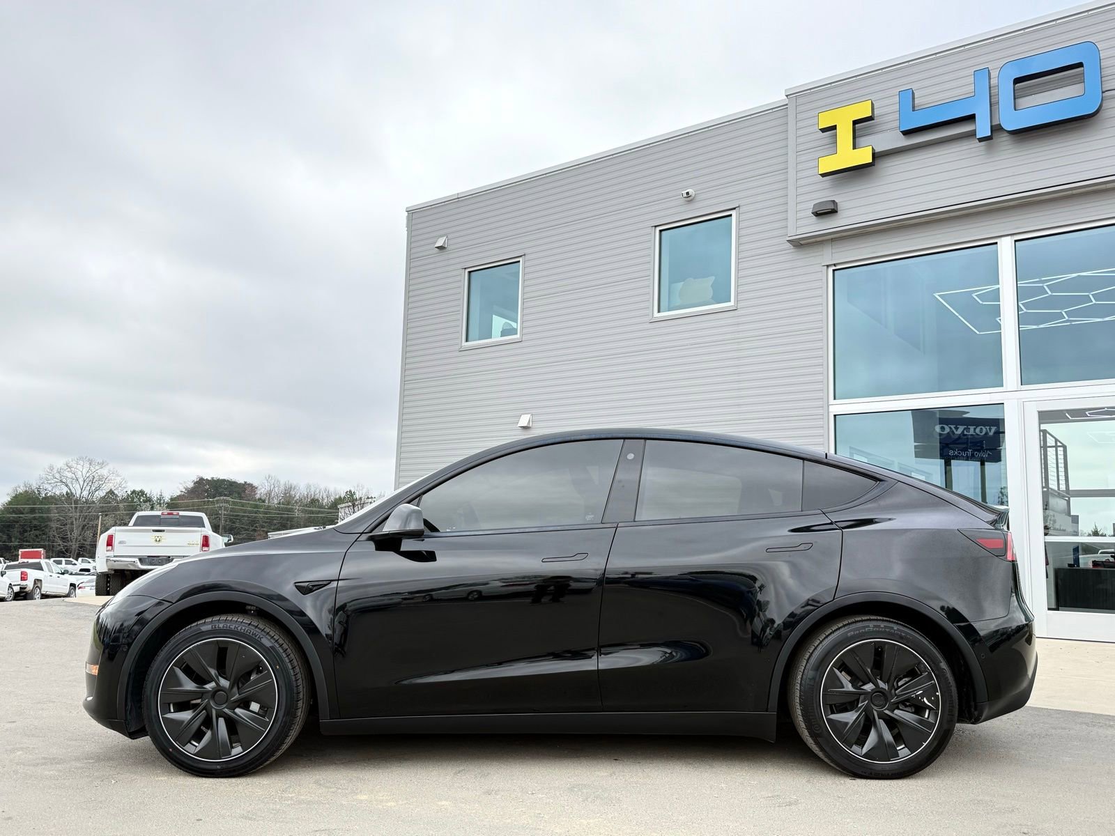 Used 2022 Tesla Model Y Long Range image 13
