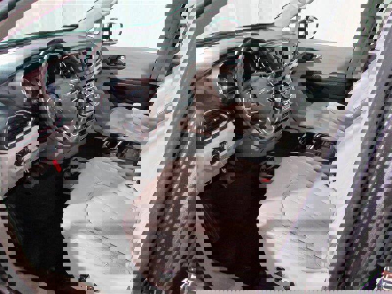 Used 2021 Chrysler Voyager Lxi image 27