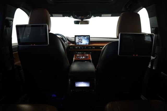 Used 2022 Lincoln Aviator Grand Touring w/ Equipment Group 301A AWD/4WD image 43