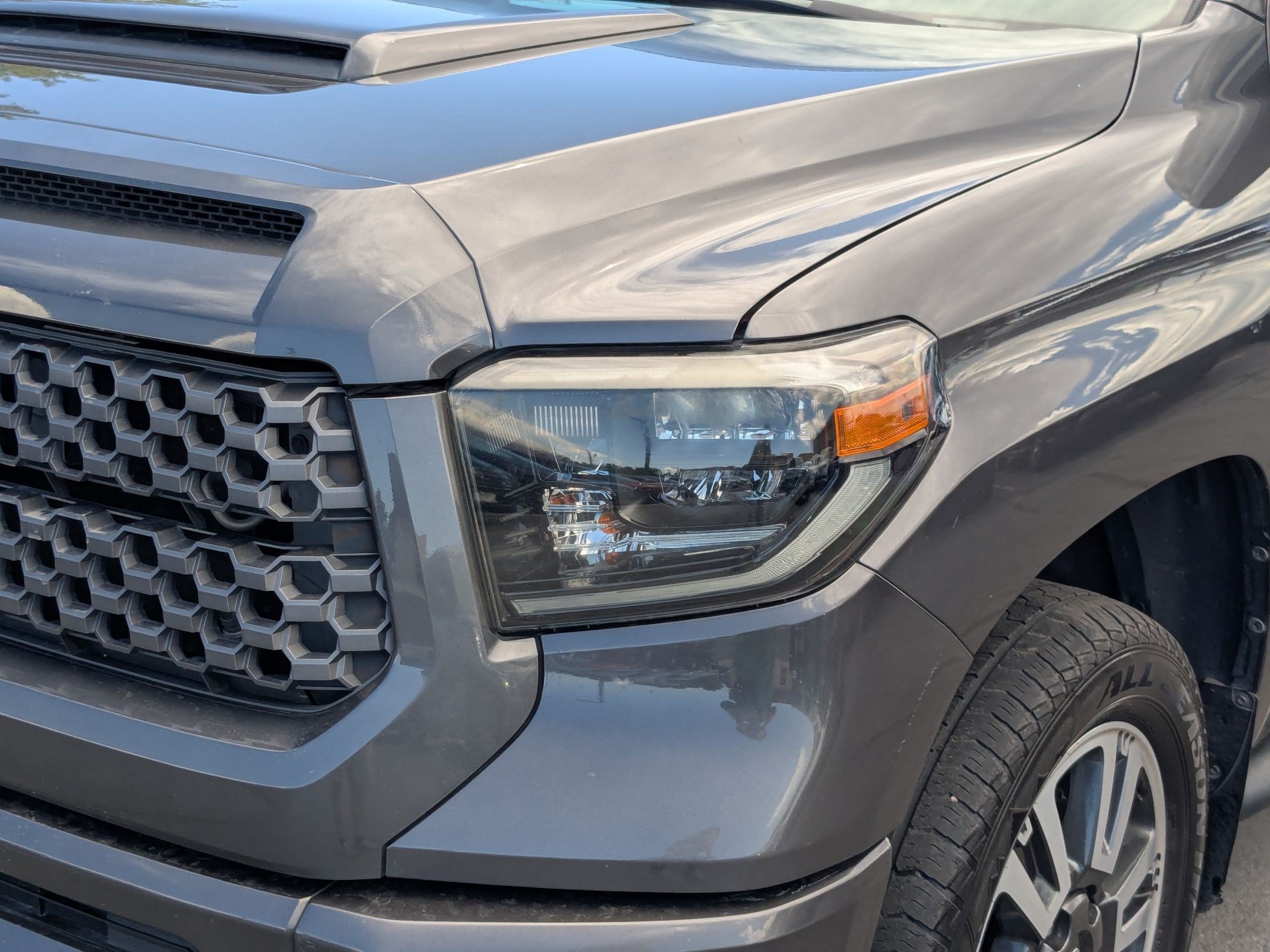 Used 2019 Toyota Tundra SR5 w/ TRD Sport Package AWD/4WD image 12
